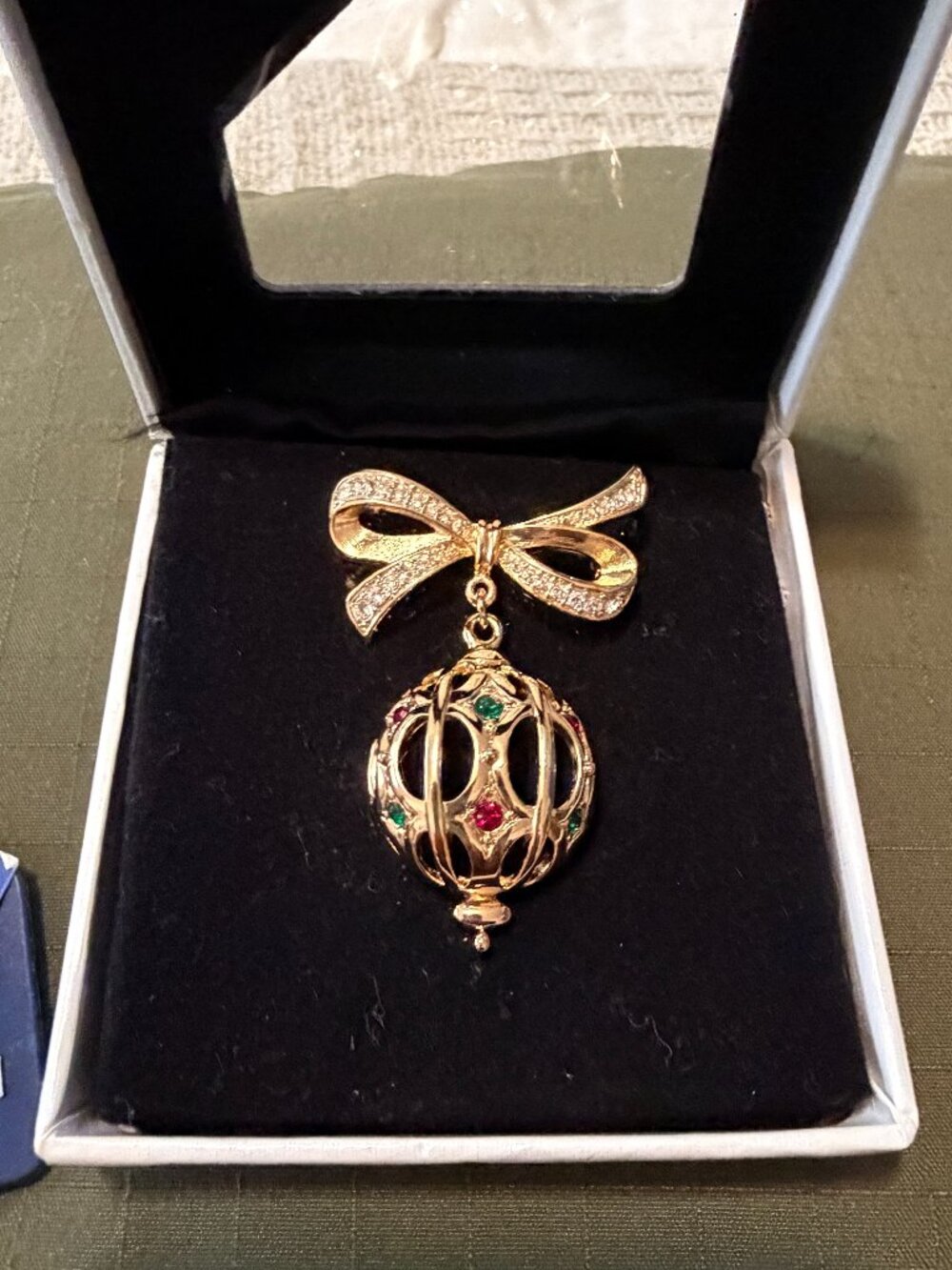 Vintage Swarovski Crystal Hanging Christmas Ball Brooch